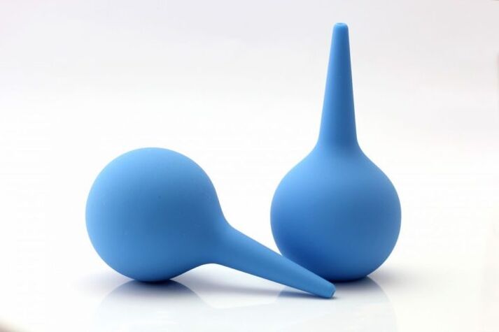 Enema batekin garbitzea